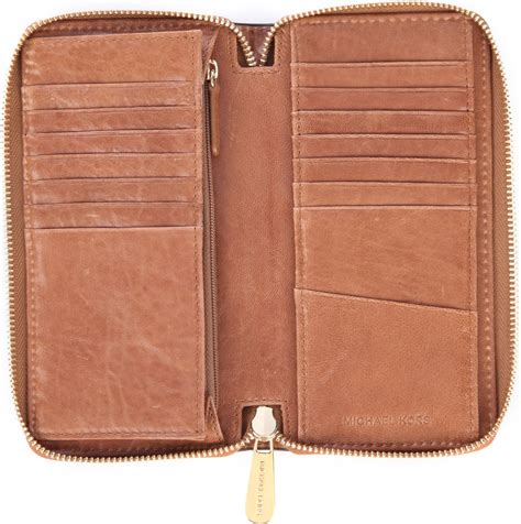 michael kors astor wallet.